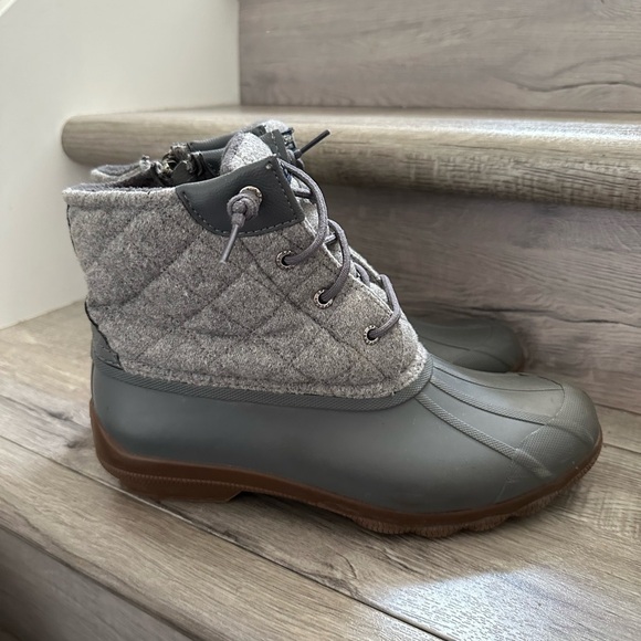 Sperry Boots size 10 Women's Syren
Waterproof Duck Boot - Picture 1 of 6